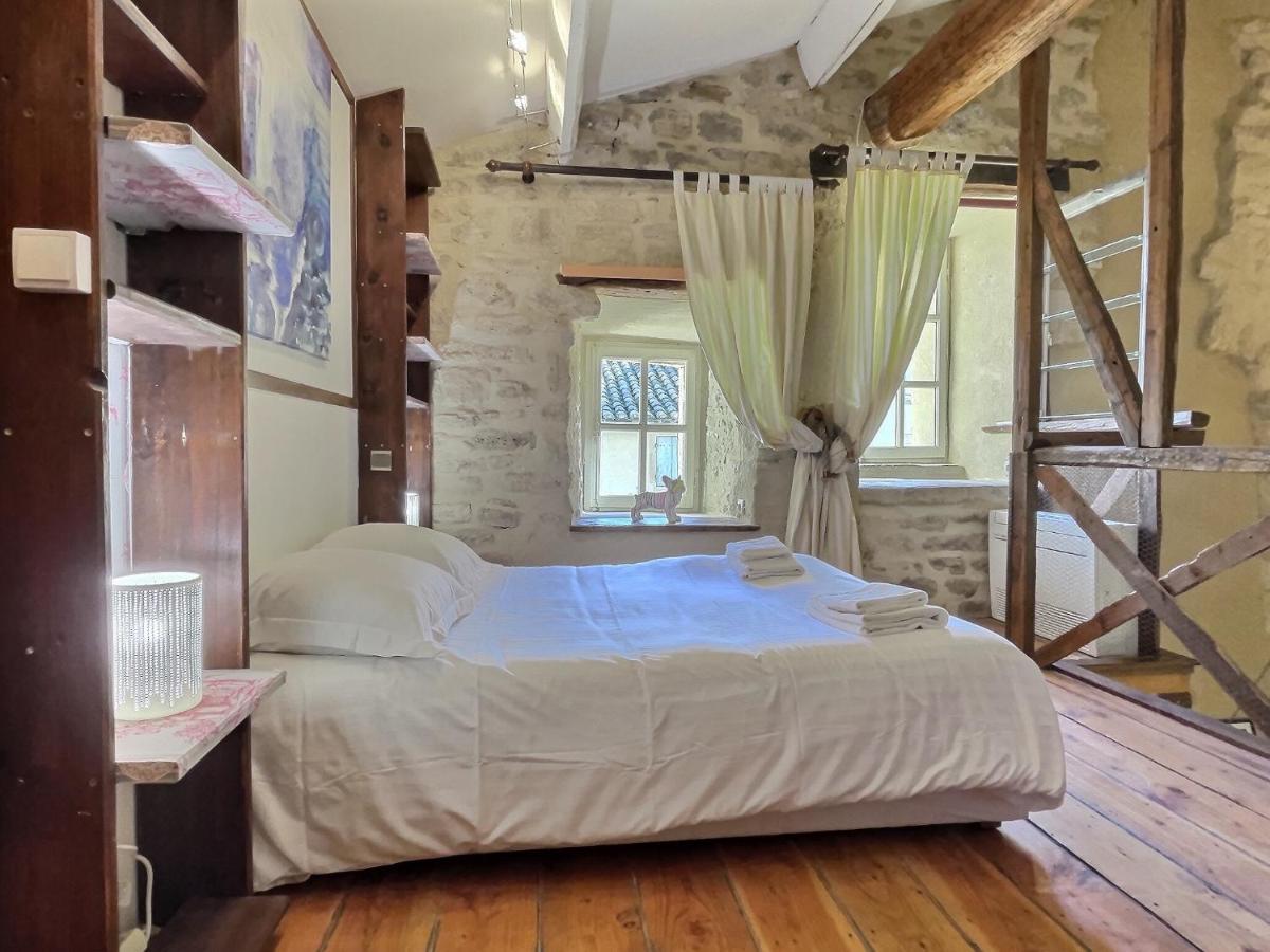 Chez Lydia - Loft Cosy, Depart Canoe A Pied, Proche Pont-Du-Gard Et Uzes Remoulins Eksteriør bilde